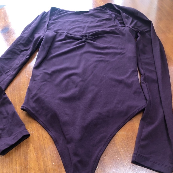 Babaton long sleeve bodysuit, purple colour size small, new or like new - Picture 1 of 4